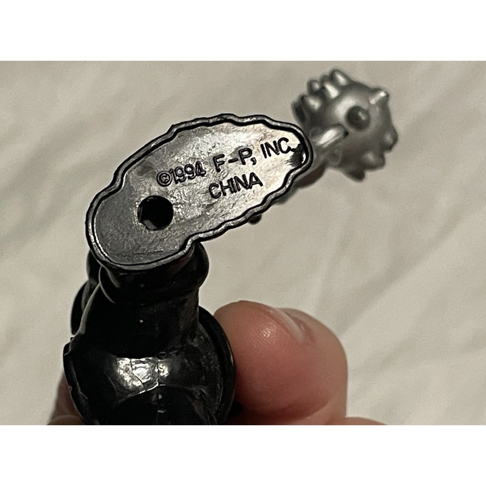 1994 Fisher Price Great Adventures Castle Black Knight Armor Mace Action Figure - Picture 9 of 9